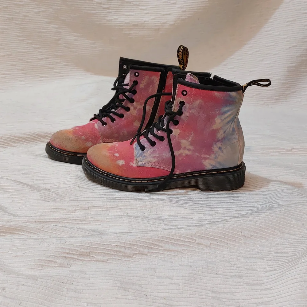 Dr. Martens Kids Pink and Orange Tie-Dye Boots Size 3